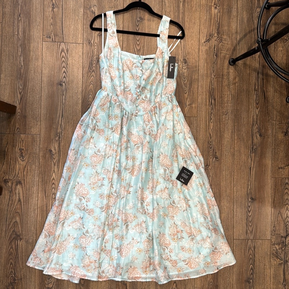 Lulu’s floral midi dress